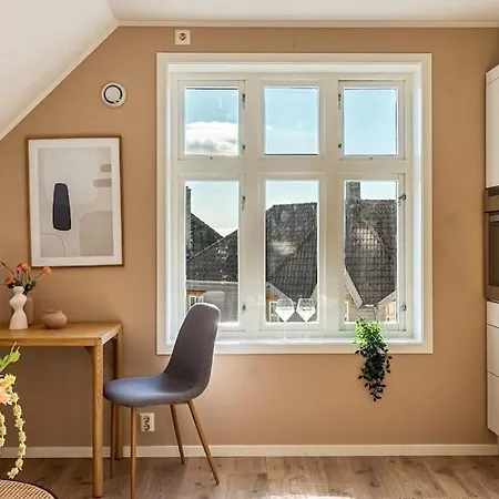 Cozy & Modern In Historic Area Of Bergen! Apartamento Bergen