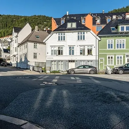 Cozy & Modern In Historic Area Of Bergen! Apartamento *