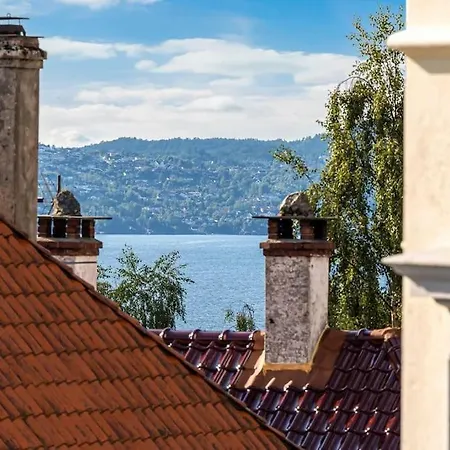 Cozy & Modern Apt In Historic Area Of Bergen! Apartment